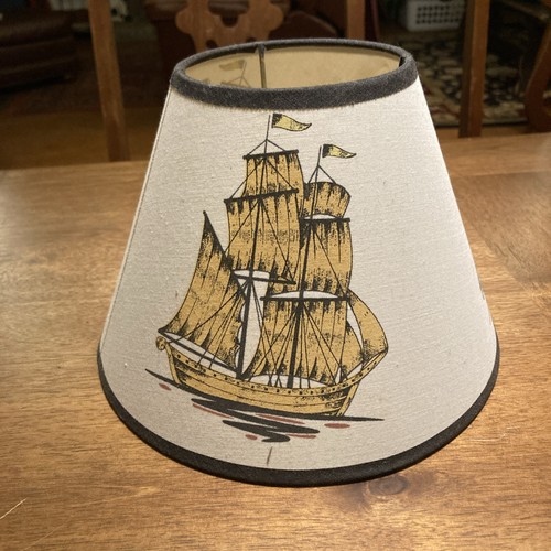 Piccolo paralume lampada nave