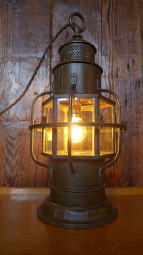 Lampada nave vintage antica